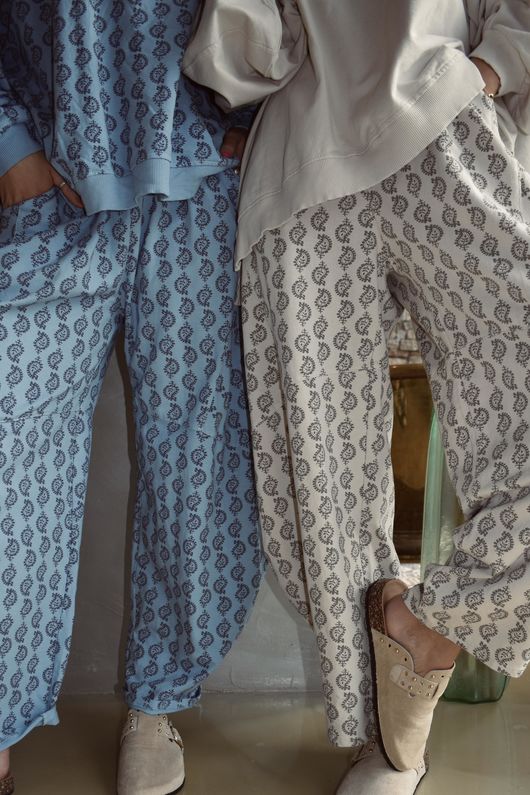 Indira Classic Barrel Pant Calico & Earth